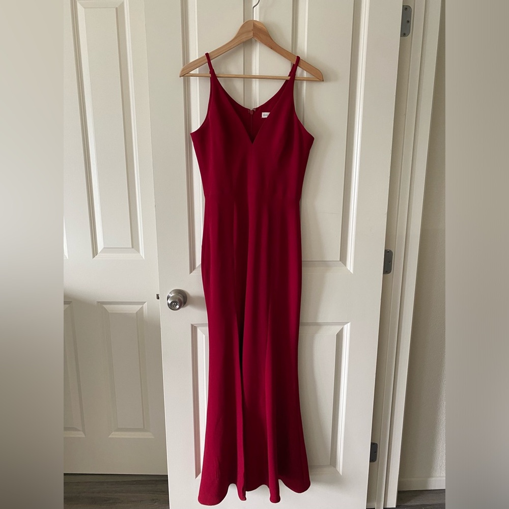 Dress the Population Dress the Population Iris Slit
Crepe Gown Small *hemmed*